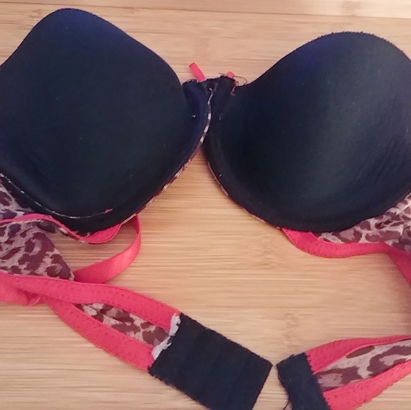 Red Lace and Leopard Animal Print
Push Up Bra - Picture 3 of 6